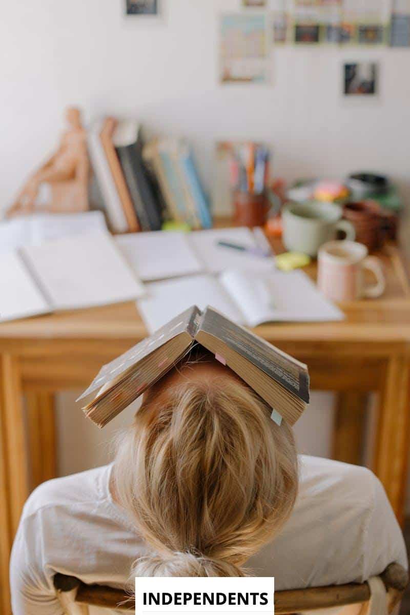 Libro en la cara